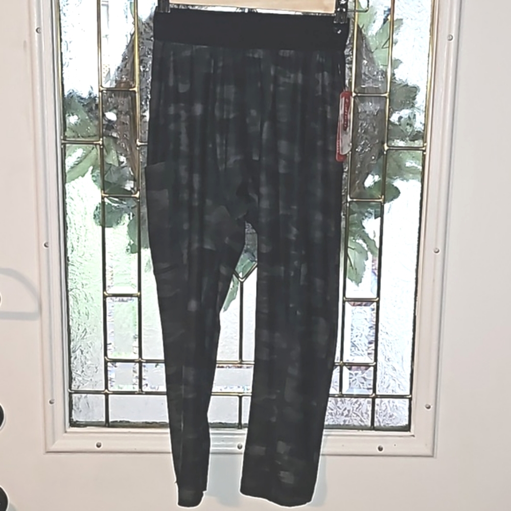 BCG men's training 3/4 tights size small